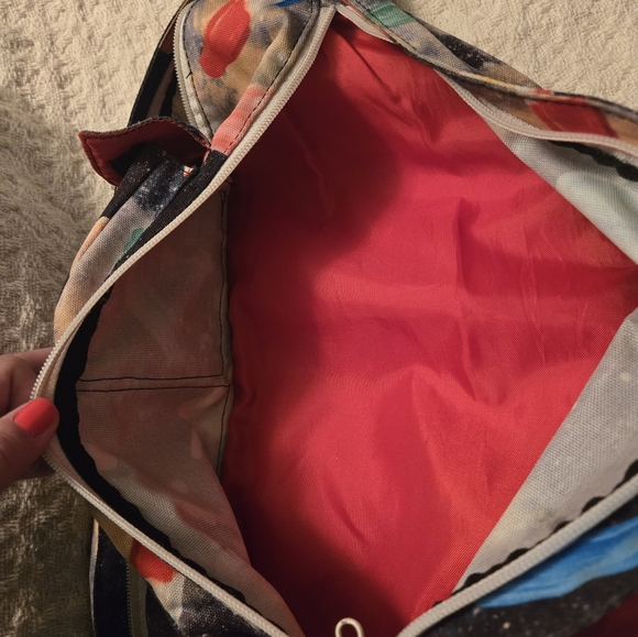 RARE pattern Kavu sling bag and tri-fold wallet - Picture 8 of 13